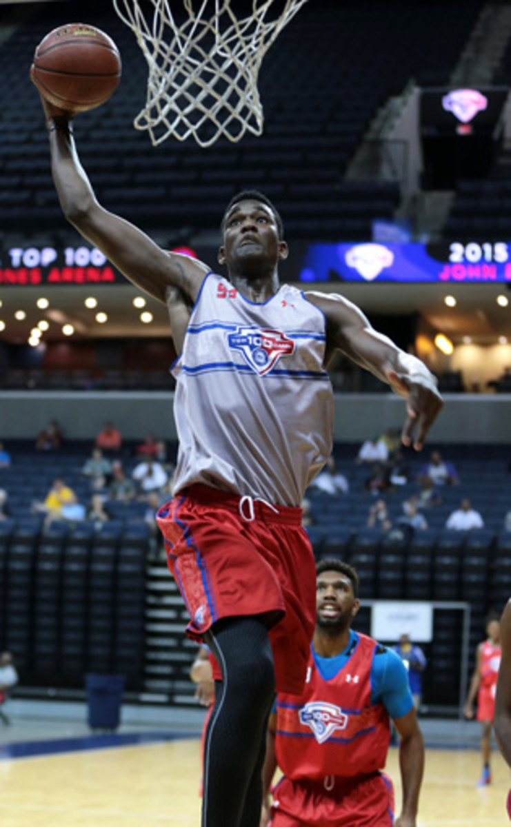 deandre-ayton-dunk-inline.jpg